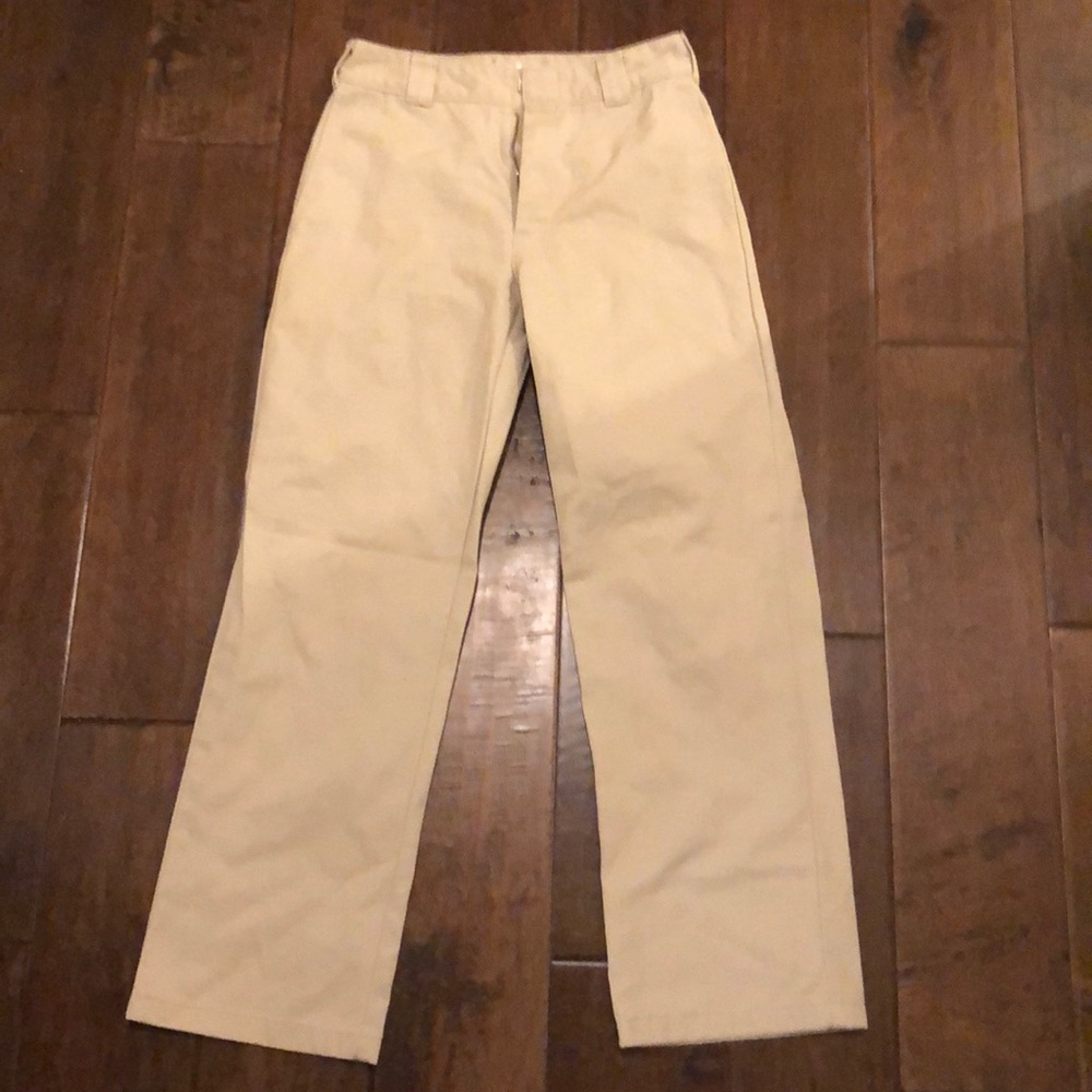 cute beige dickies :)